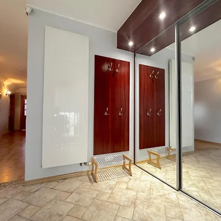 Homestay Stary Piastowska Pok 1 *